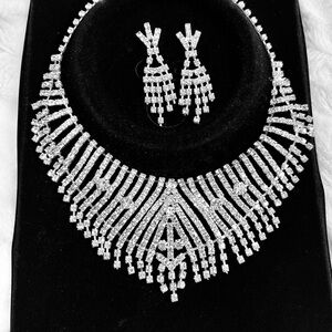 Elegant Silver Rhinestone Necklace and Earring Set